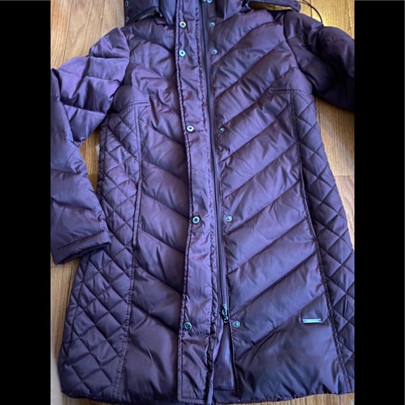 Puffer coat w/ faux ur trimmed hood - Picture 3 of 10